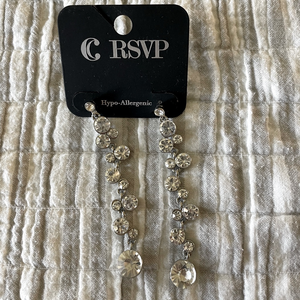 Jeweled Dangled Earrings 12$